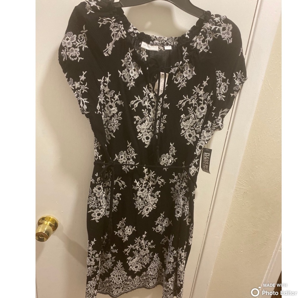NY&co NWT black & white flowers dress